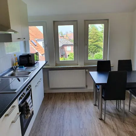 Kernsaniertes In Ruhiger Und Zentraler Lage By Interhome Apartmán Wilhelmshaven